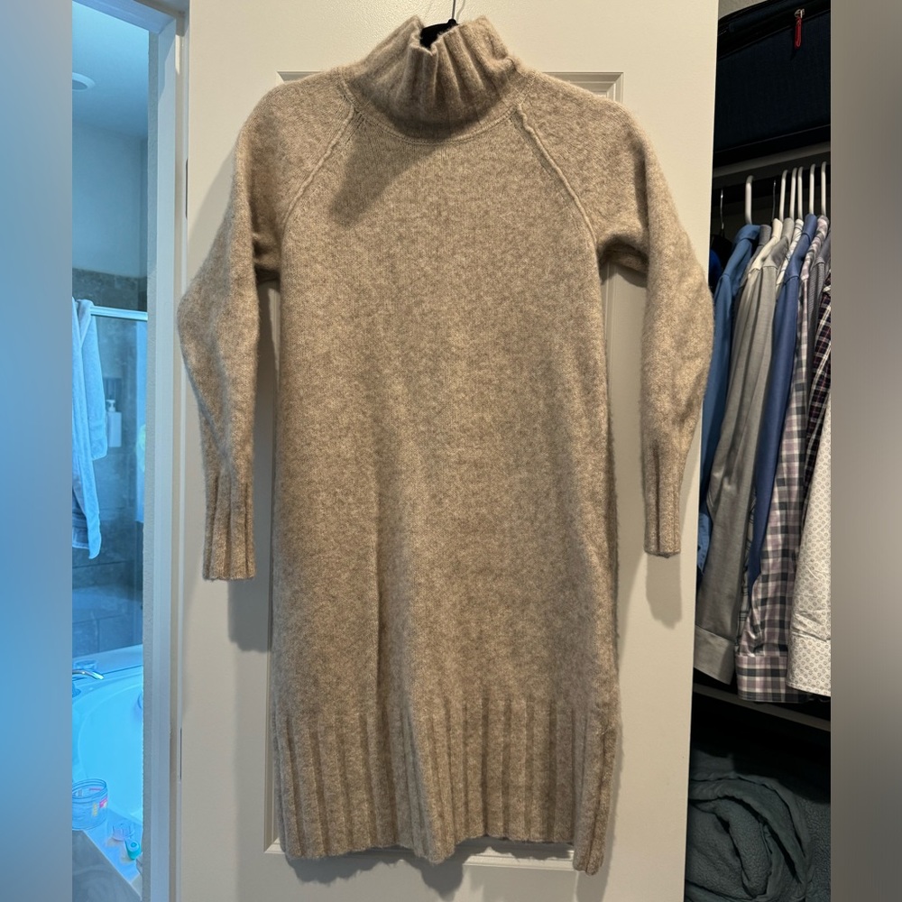 Banana Republic Sweater Dress Oatmeal/Beige Size Small